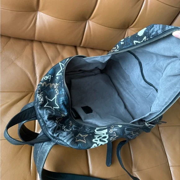 Liebeskind Berlin Saku H7 Oil Black Graffiti Backpack LIEBESKIND BERLIN backpack Jillian Backpack L Black | Buy  main image 3